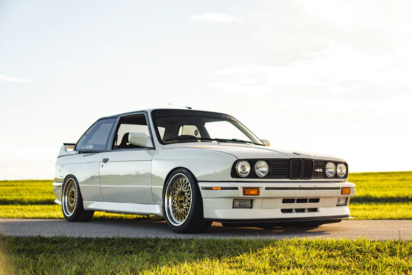 BMW E30